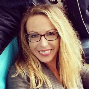 Meet your Posher, Elizabeth